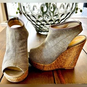 Stuart Weitzman Wedges
